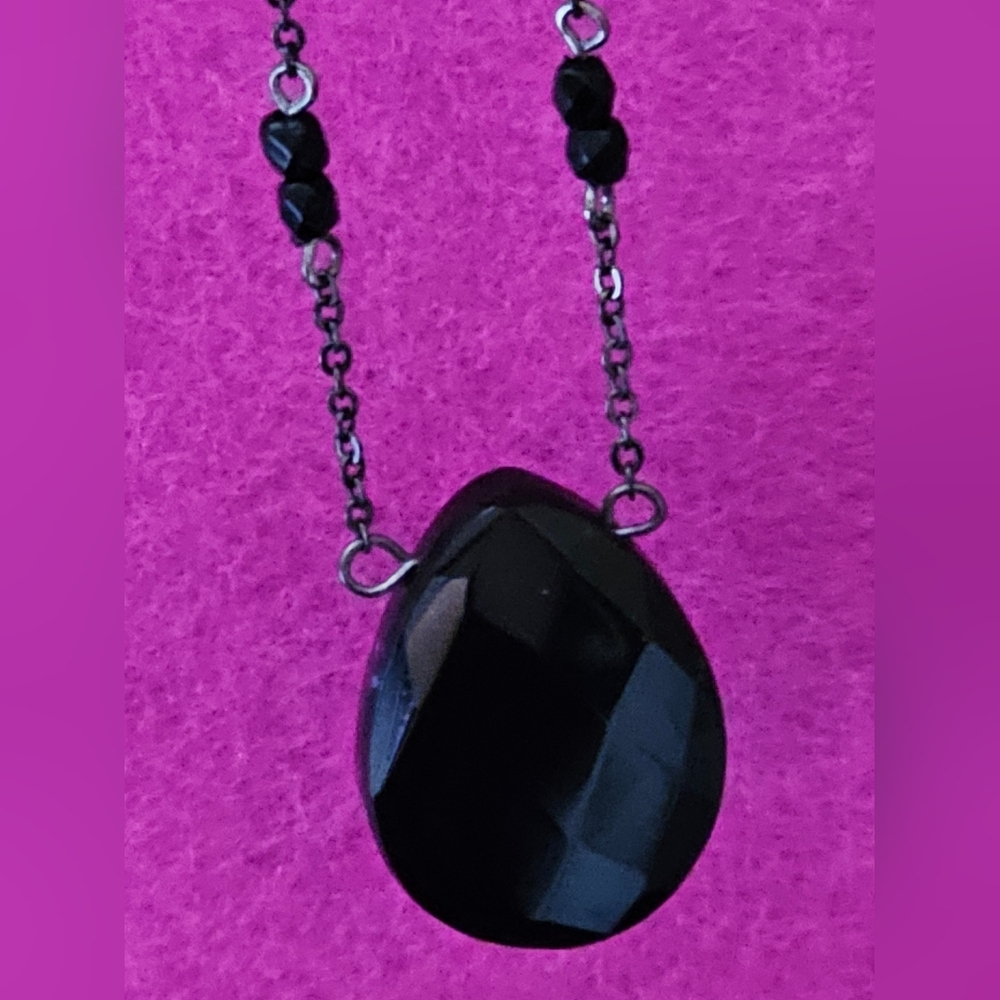 Black Teardrop & Beaded Necklace-18" w/2" extender